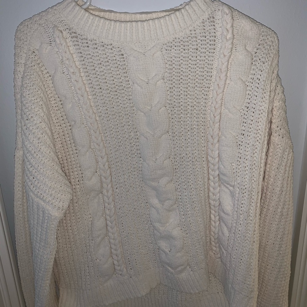 universal thread sweater